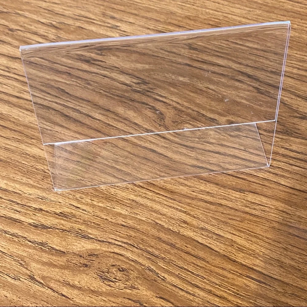 🌴 FREE Plastic Holding Stand